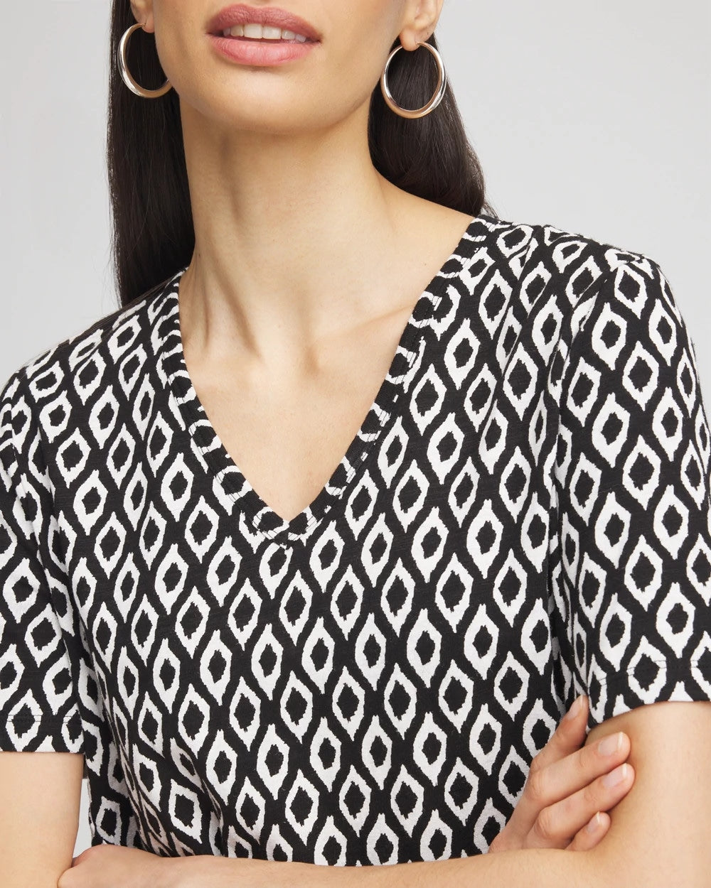 Chico's Graphic Slub V-Neck Tee BLACK