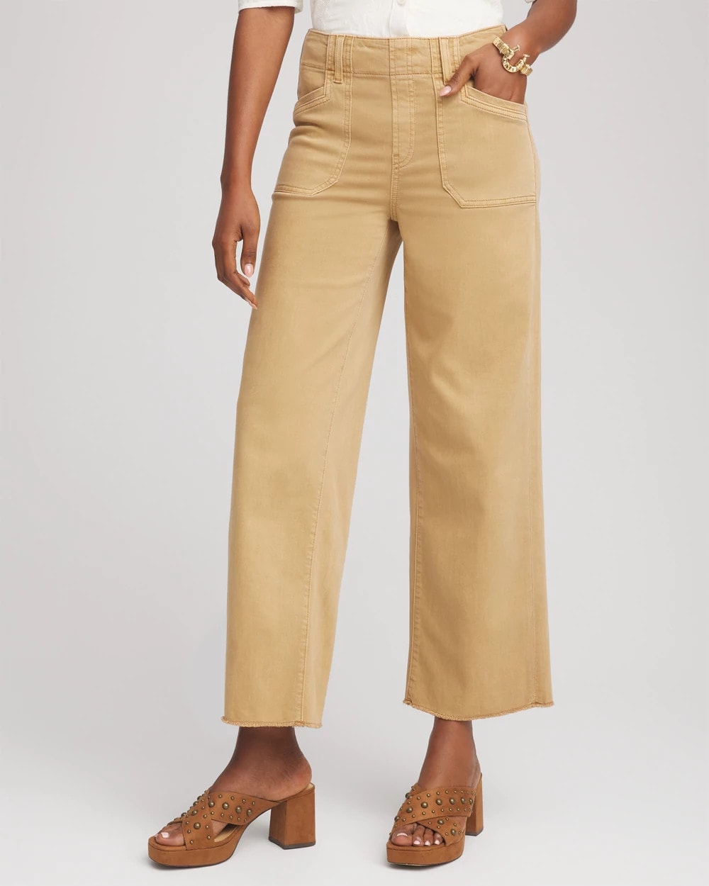 Chico's Neutral Pull-On Cropped Wide-Leg Frayed Jeans CAFE AROMA
