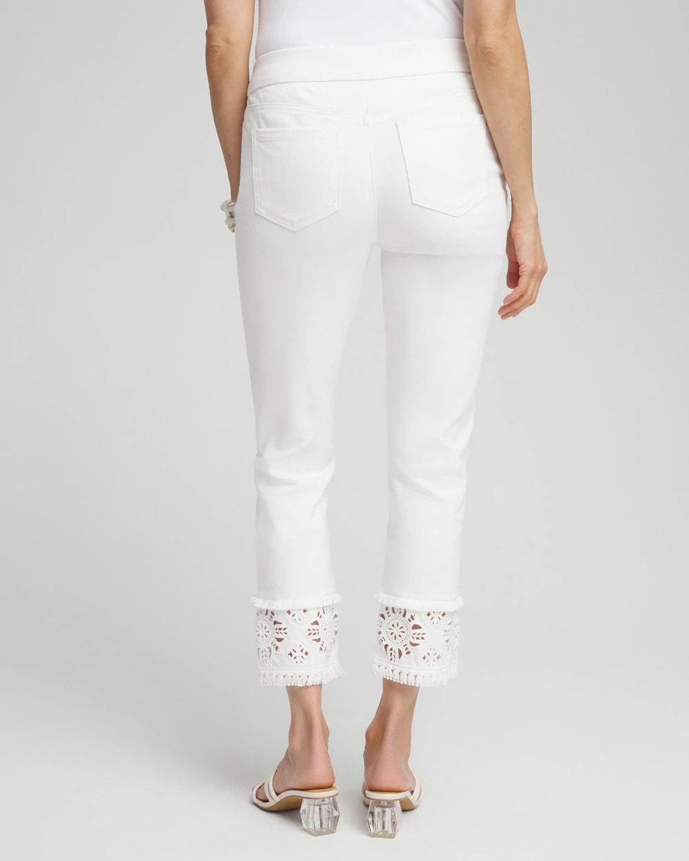 Chico's No Stain Embellished Pull-on Cropped Jeans ALABASTER