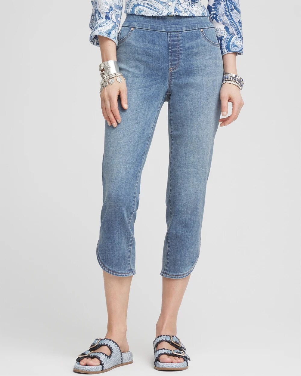 Chico's Pull-On Dolphin-Hemmed Capri Jeans HELENA INDIGO