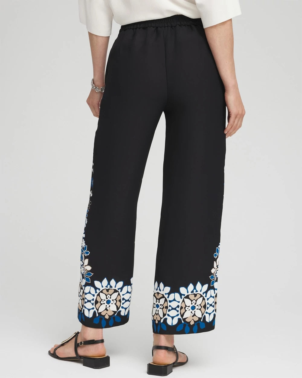 Chico's Placed Floral Print Soft Cropped Pants BLACK