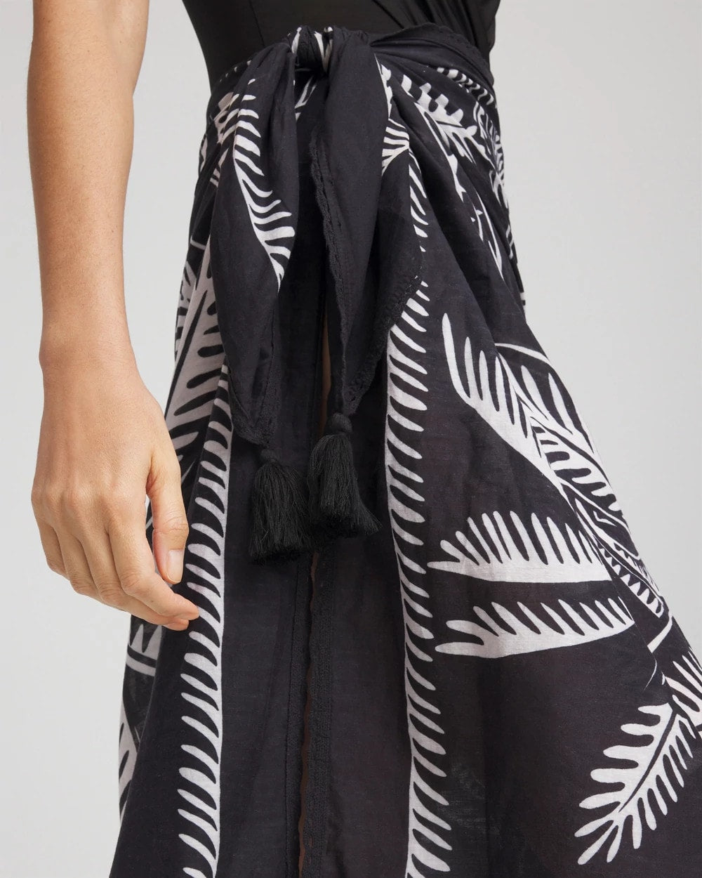Chico's Magicsuit® Hearts of Palm Pareo BLACK/MULTI