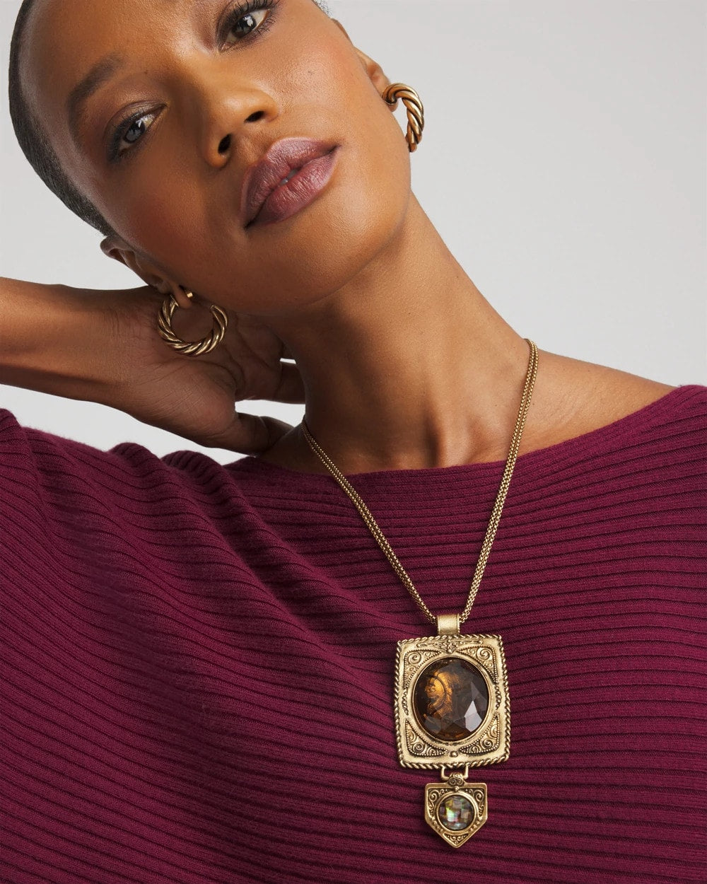 Chico's Adjustable Medallion Gem Pendant GOLD