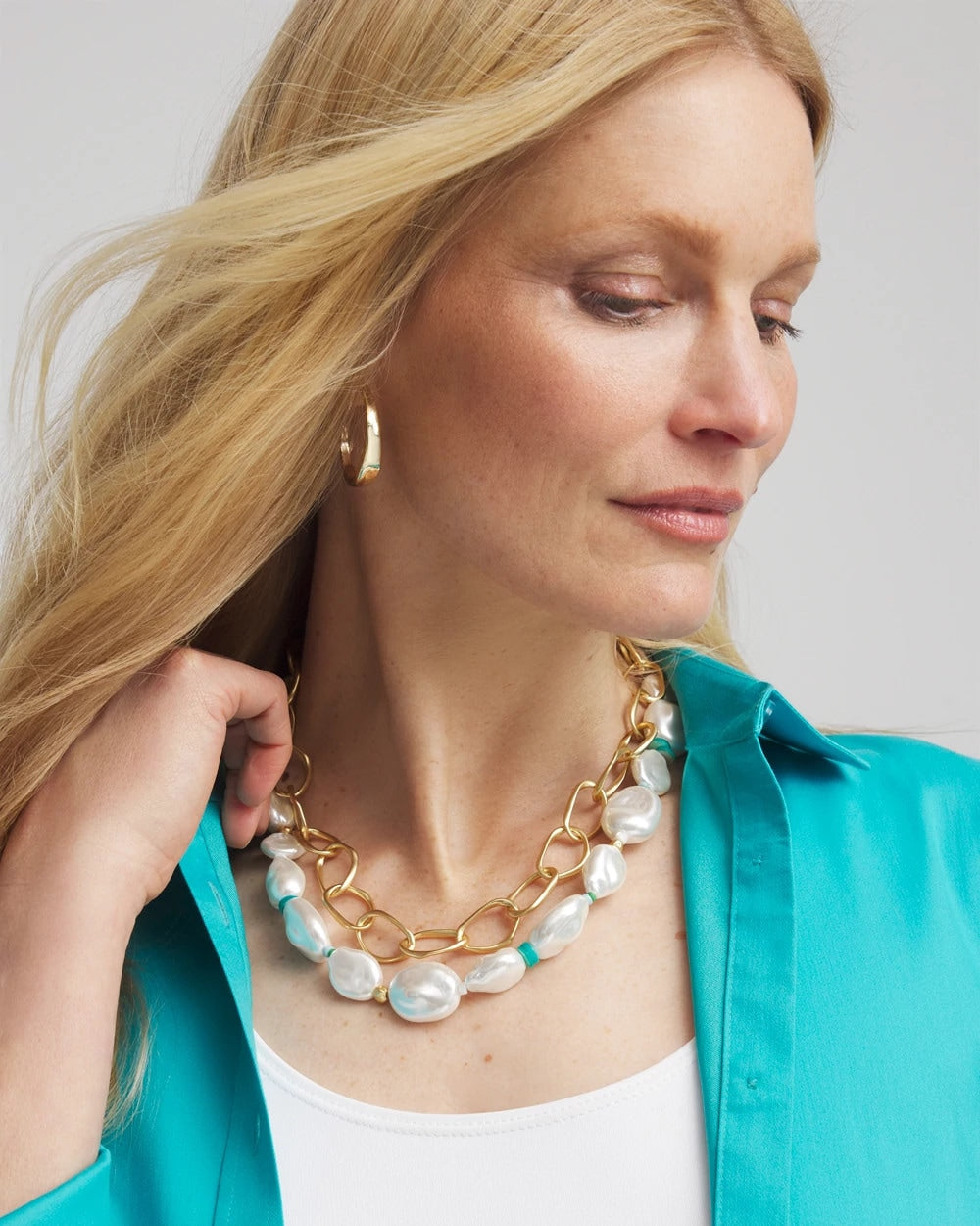 Chico's Pearlescent Goldtone Collar Necklace PEARL