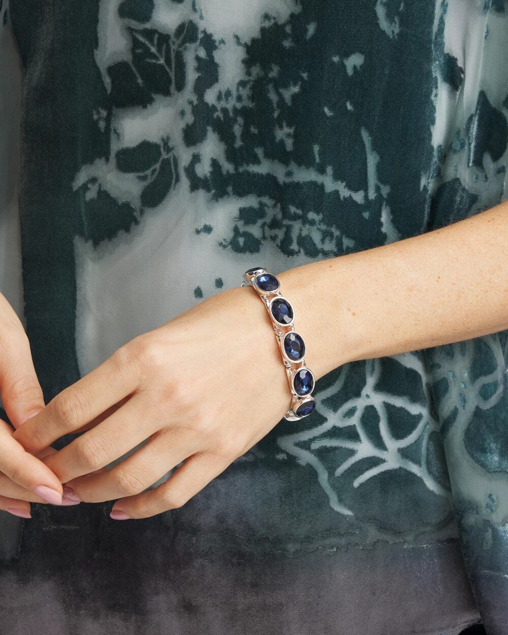 Chico's Large Faceted Gem Stretch Bracelet BLUE