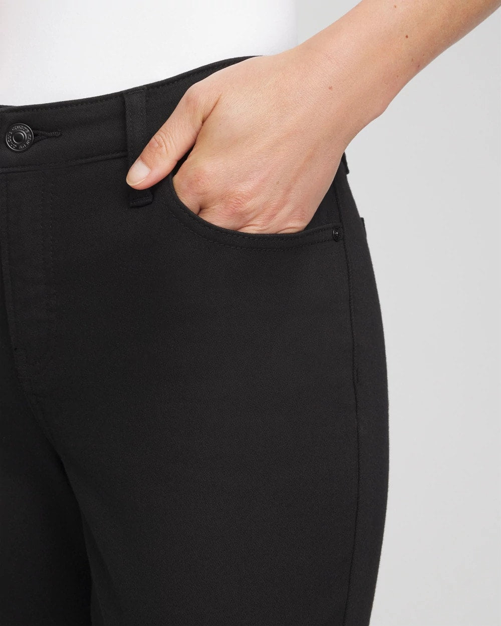 Chico's So Slimming Petite Girlfriend Ankle Jeans BLACK