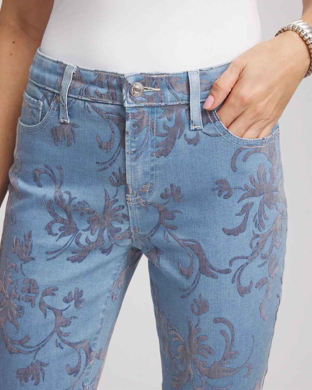 Chico's Petite Girlfriend Slim Ankle Flocked Jeans FINFLOW INDIGO